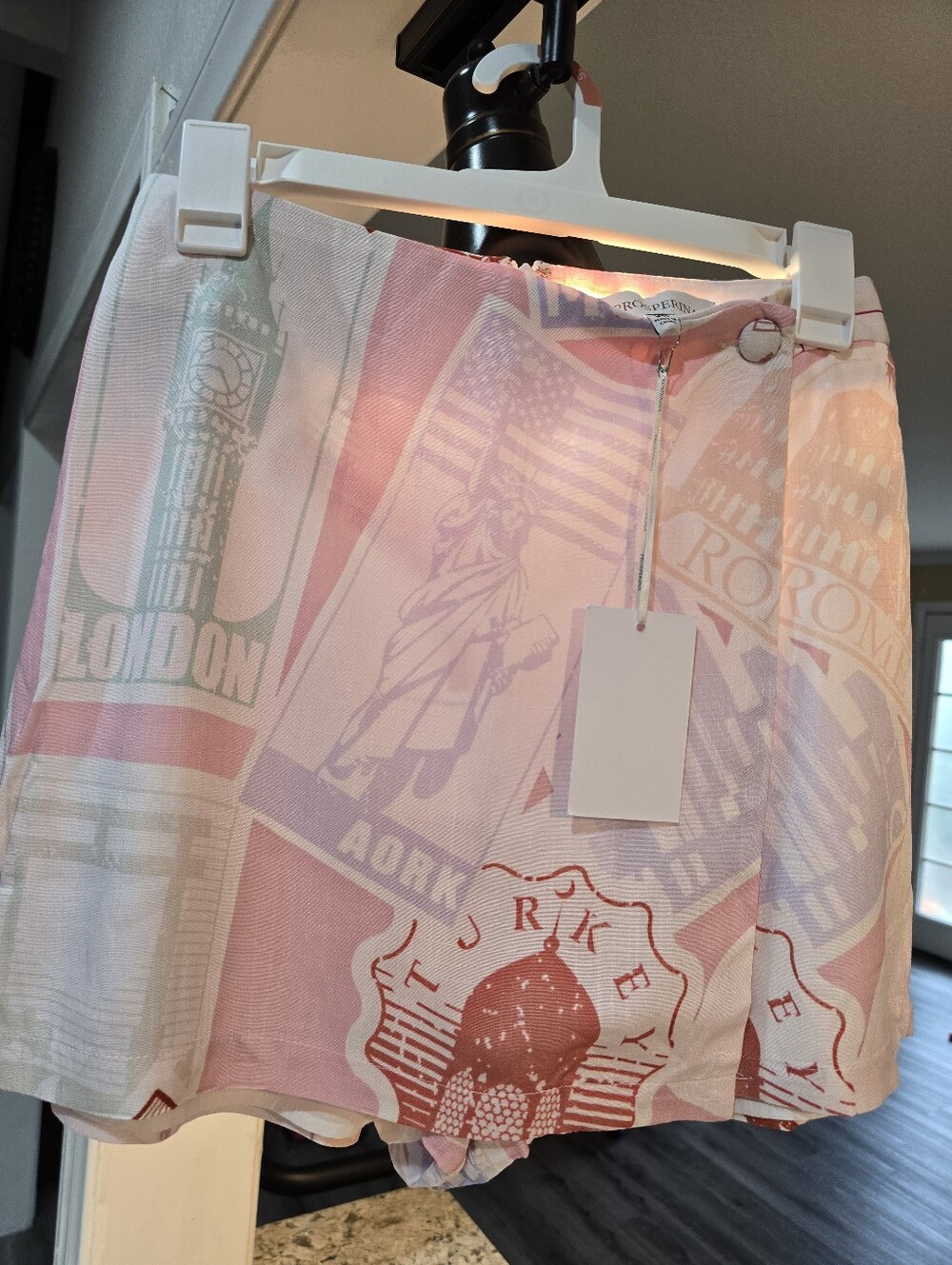 NWT Prosperina Peyton Passport Print Pink Skort in XS - Picture 9 of 13